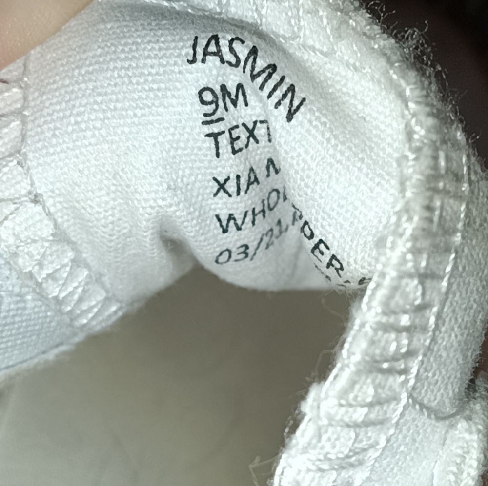 Converse - Picture 4 of 4